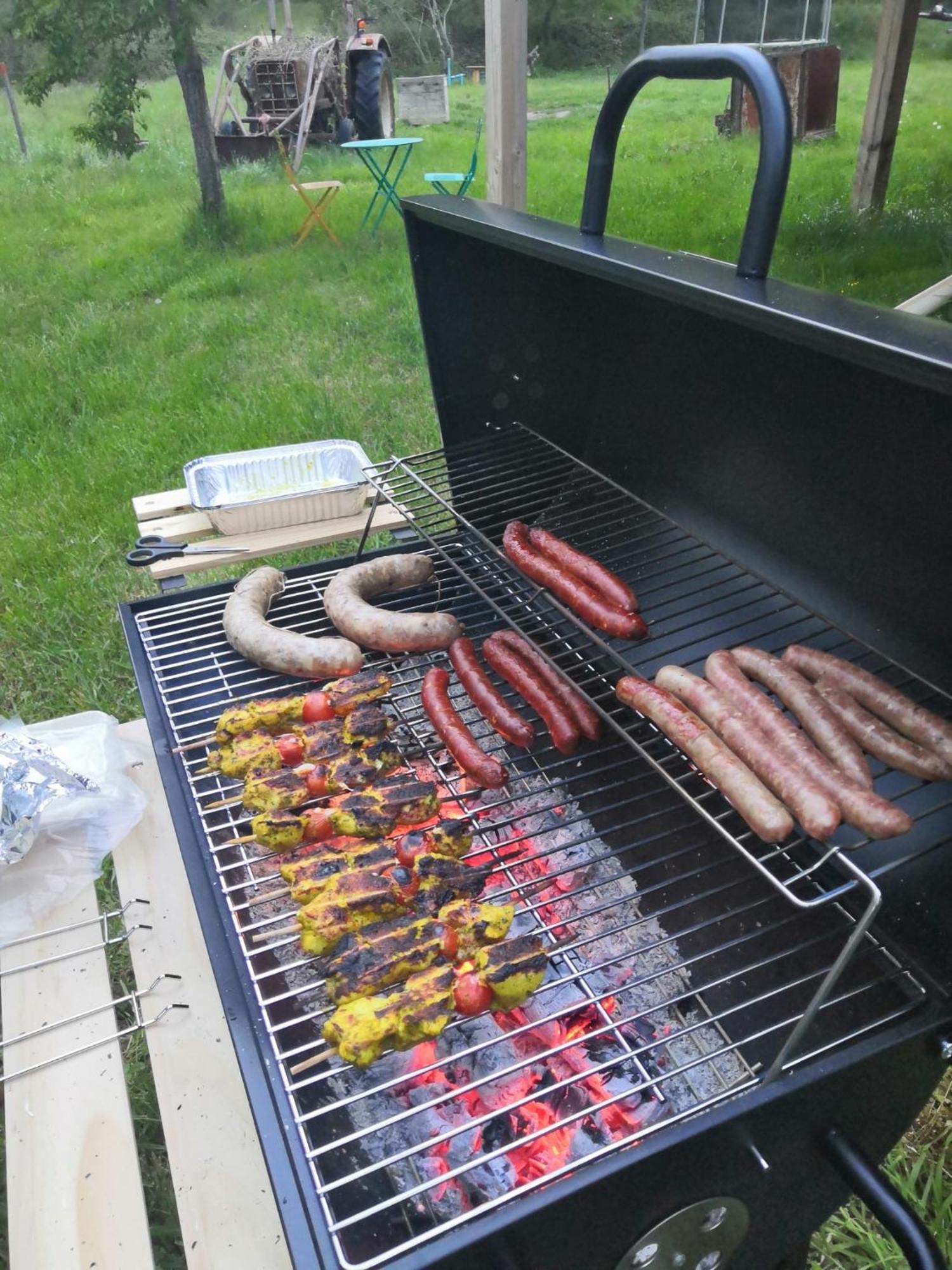 Les Gites Du Saro Chabestan Extérieur photo