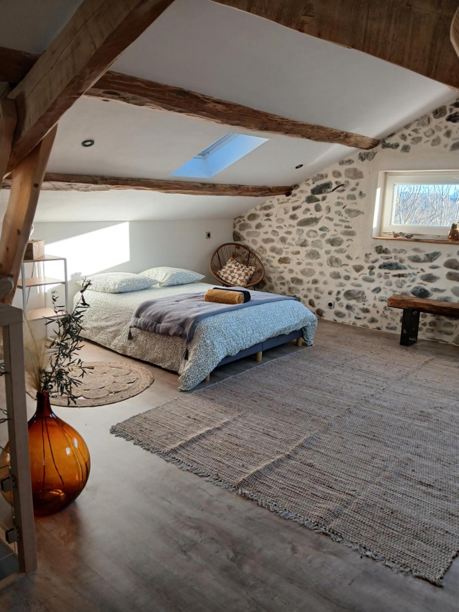 Les Gites Du Saro Chabestan Extérieur photo